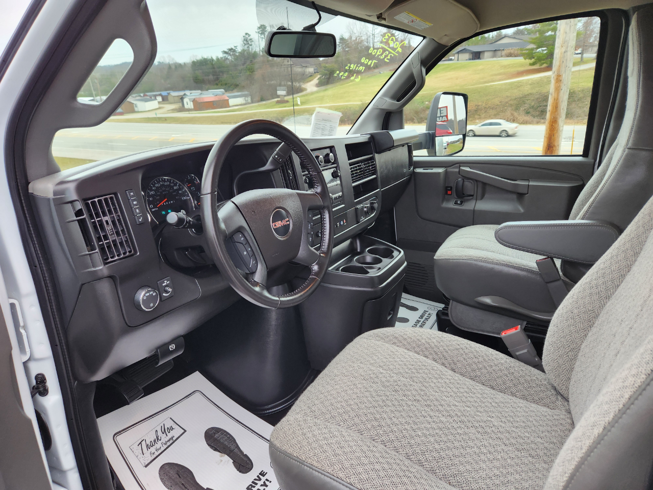 GMC Savana Commercial Cutaway 4500 Van 177" 2023