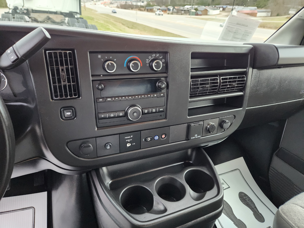 GMC Savana Commercial Cutaway 4500 Van 177" 2023