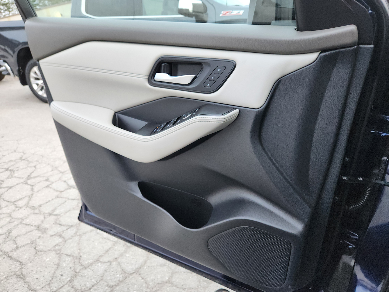 Nissan Rogue AWD SL 2025