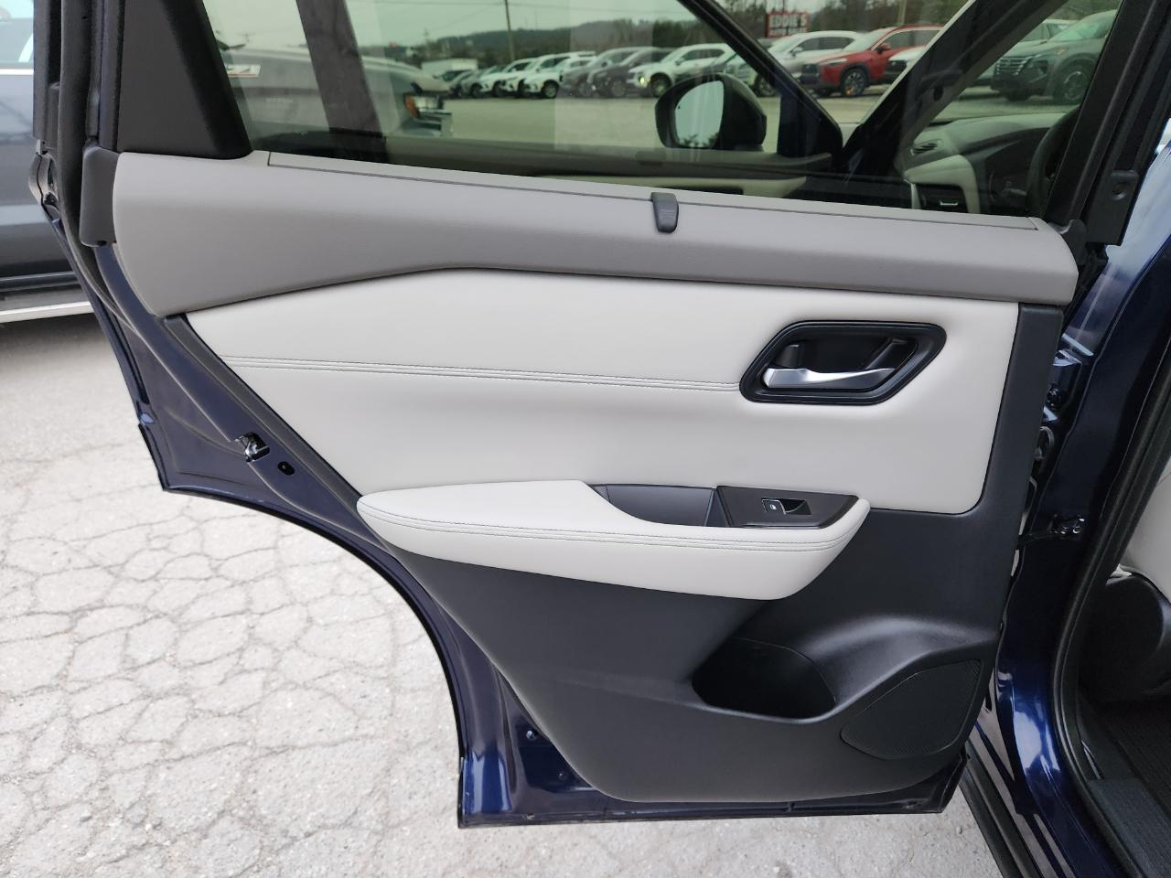 Nissan Rogue AWD SL 2025