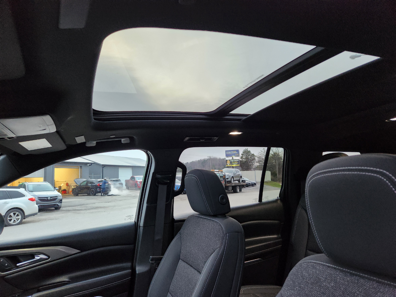 Chevrolet Traverse 4dr LT w/2LT 2024