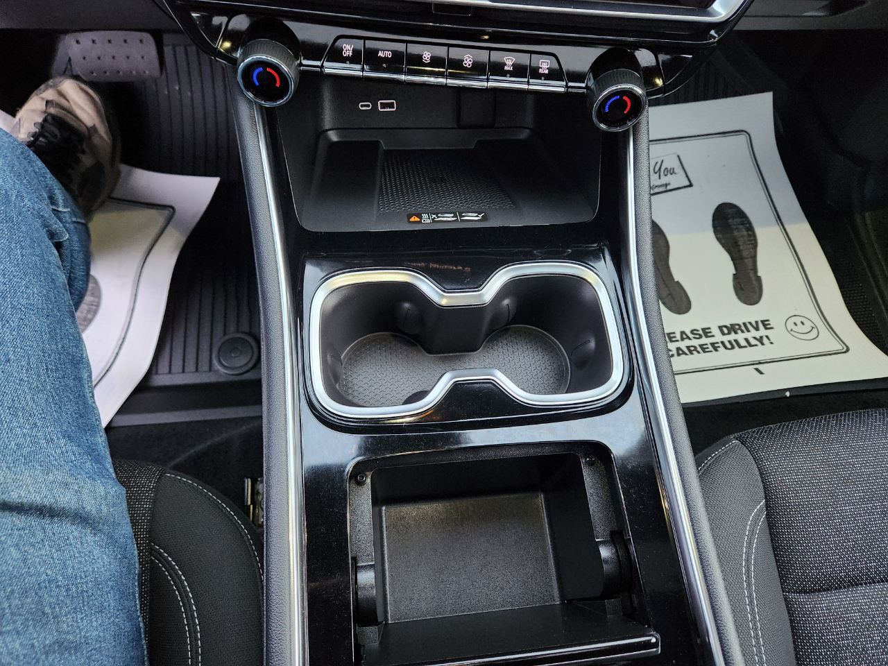 Chevrolet Traverse 4dr LT w/2LT 2024