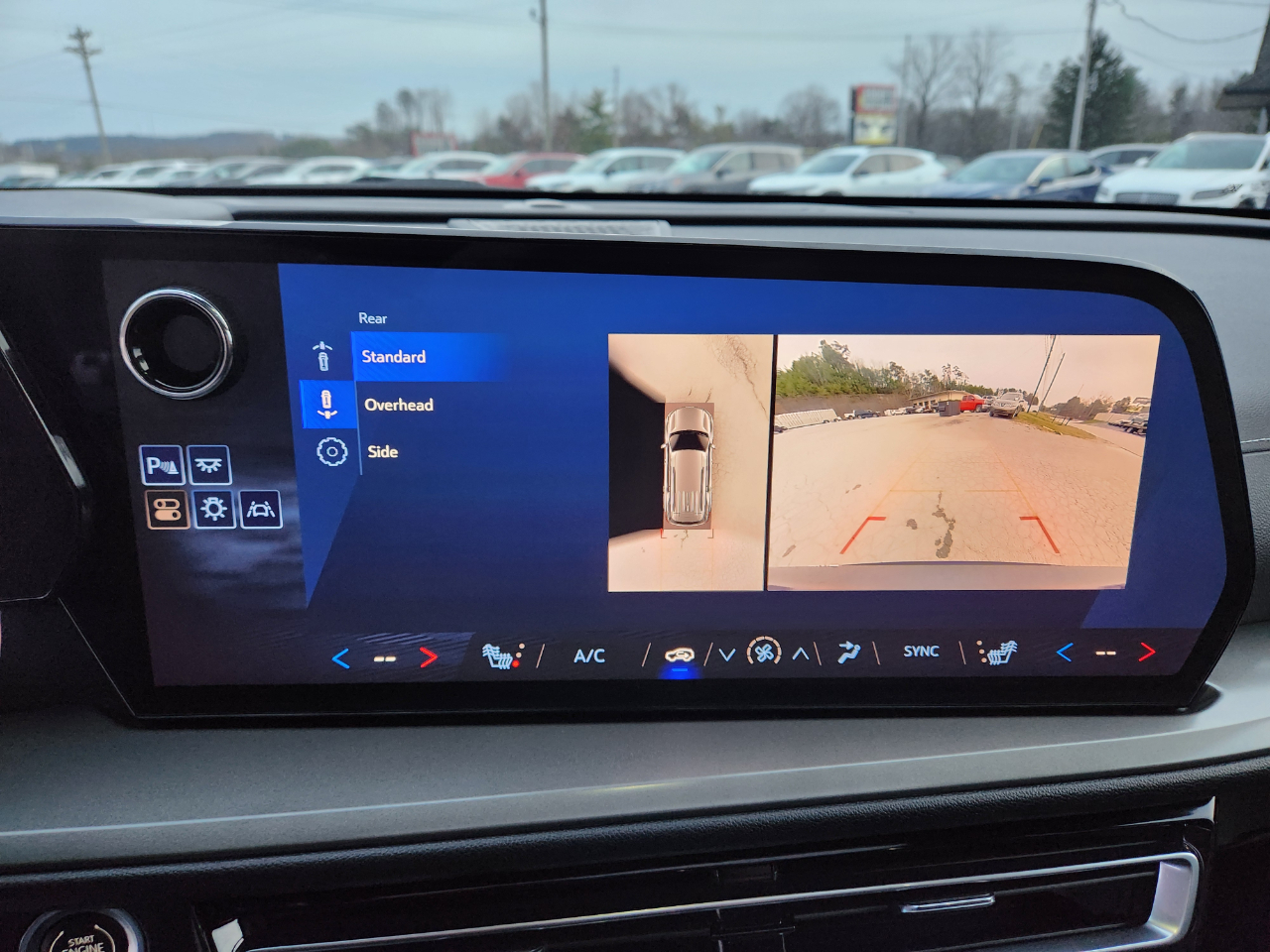 Chevrolet Traverse 4dr LT w/2LT 2024