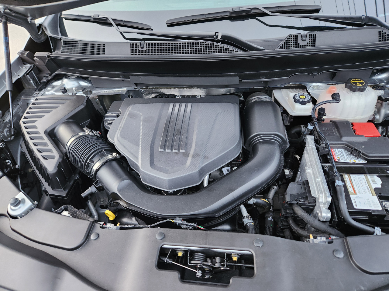 Chevrolet Traverse 4dr LT w/2LT 2024