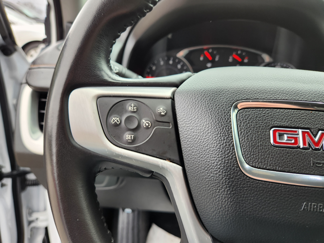 GMC Terrain FWD 4dr SLE 2020