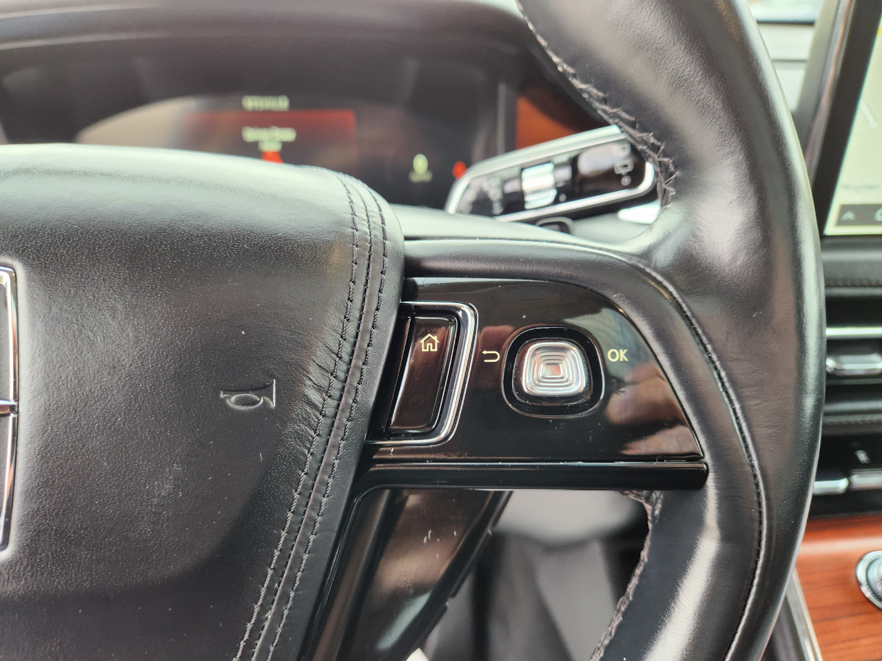 Lincoln Aviator Reserve AWD 2023