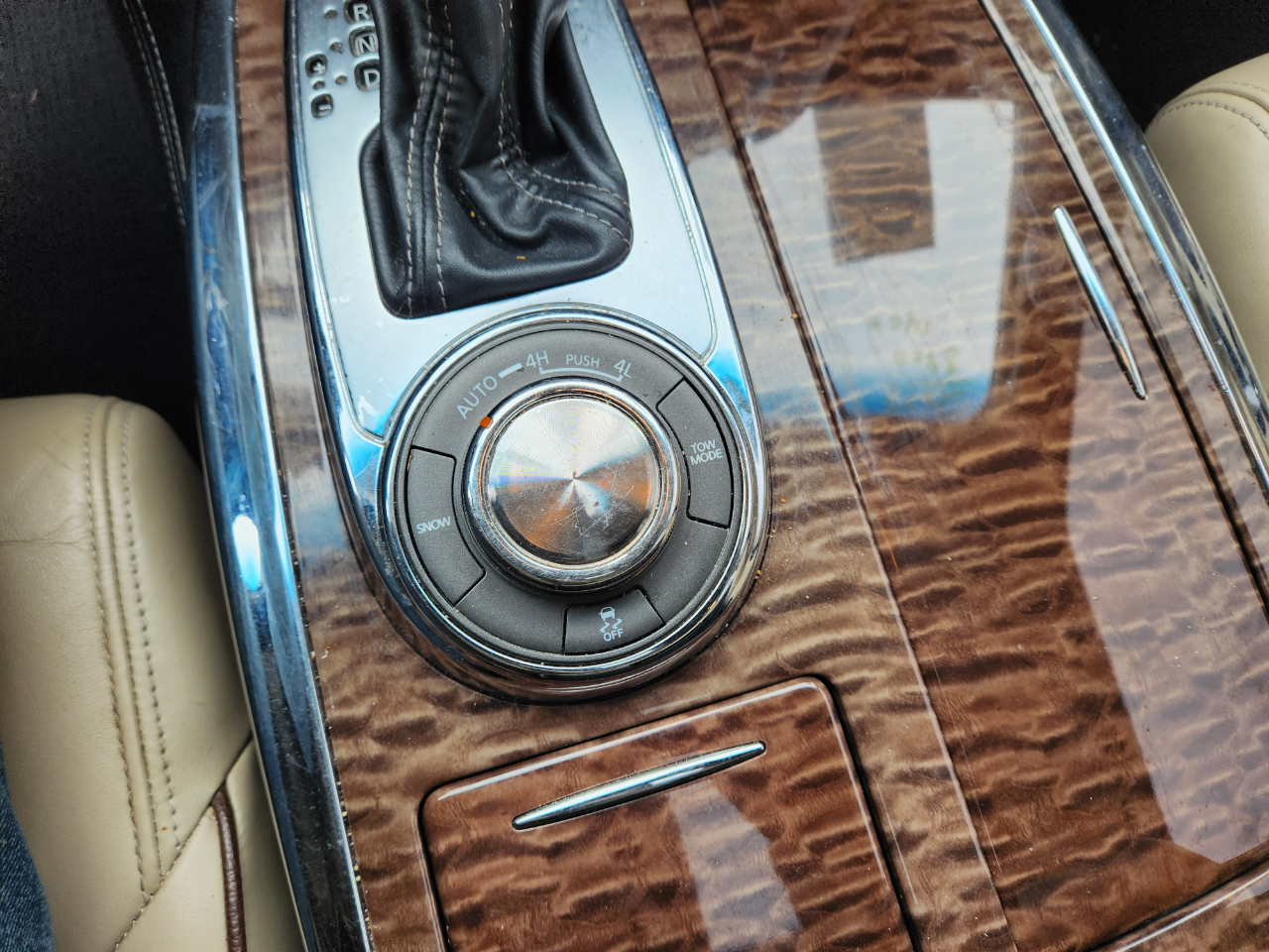 Nissan Armada 4x4 Platinum 2017