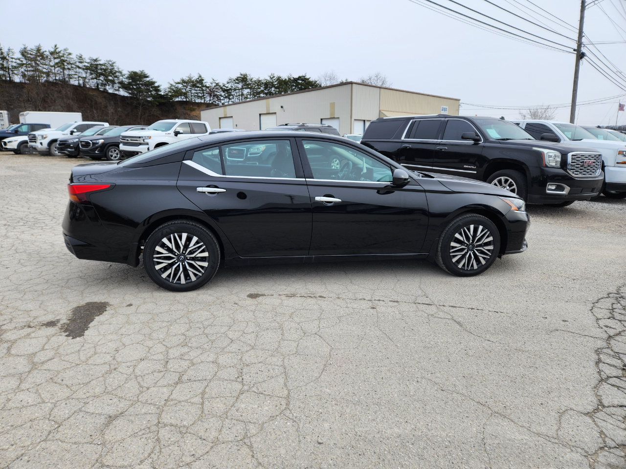 Nissan Altima 2.5 SV AWD Sedan 2024