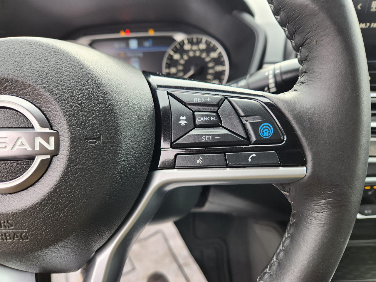 Nissan Altima 2.5 SV AWD Sedan 2024