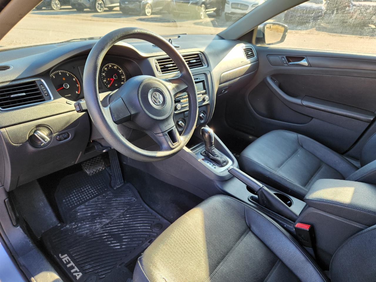 Volkswagen Jetta Sedan 4dr Auto SE PZEV 2011