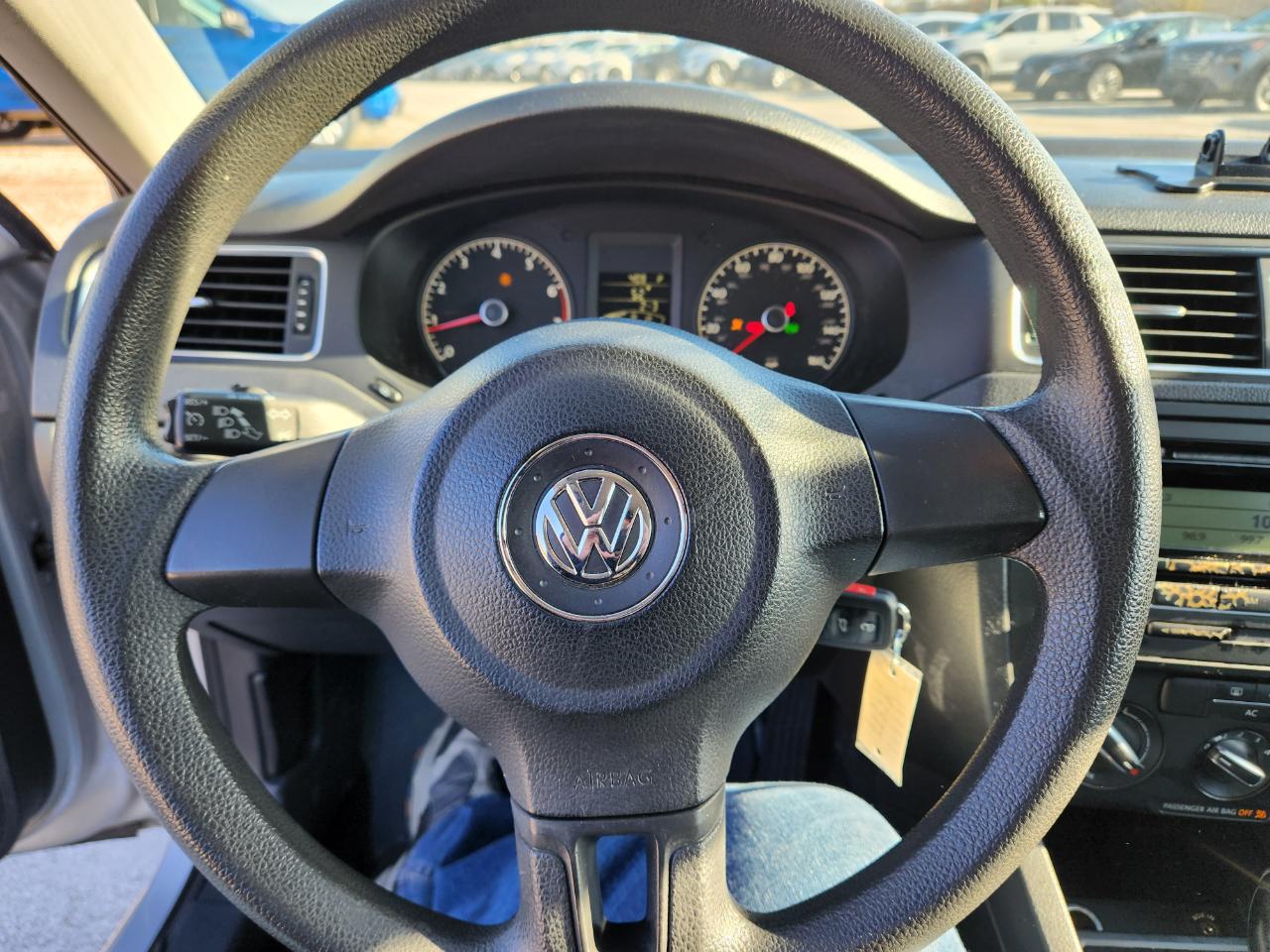 Volkswagen Jetta Sedan 4dr Auto SE PZEV 2011