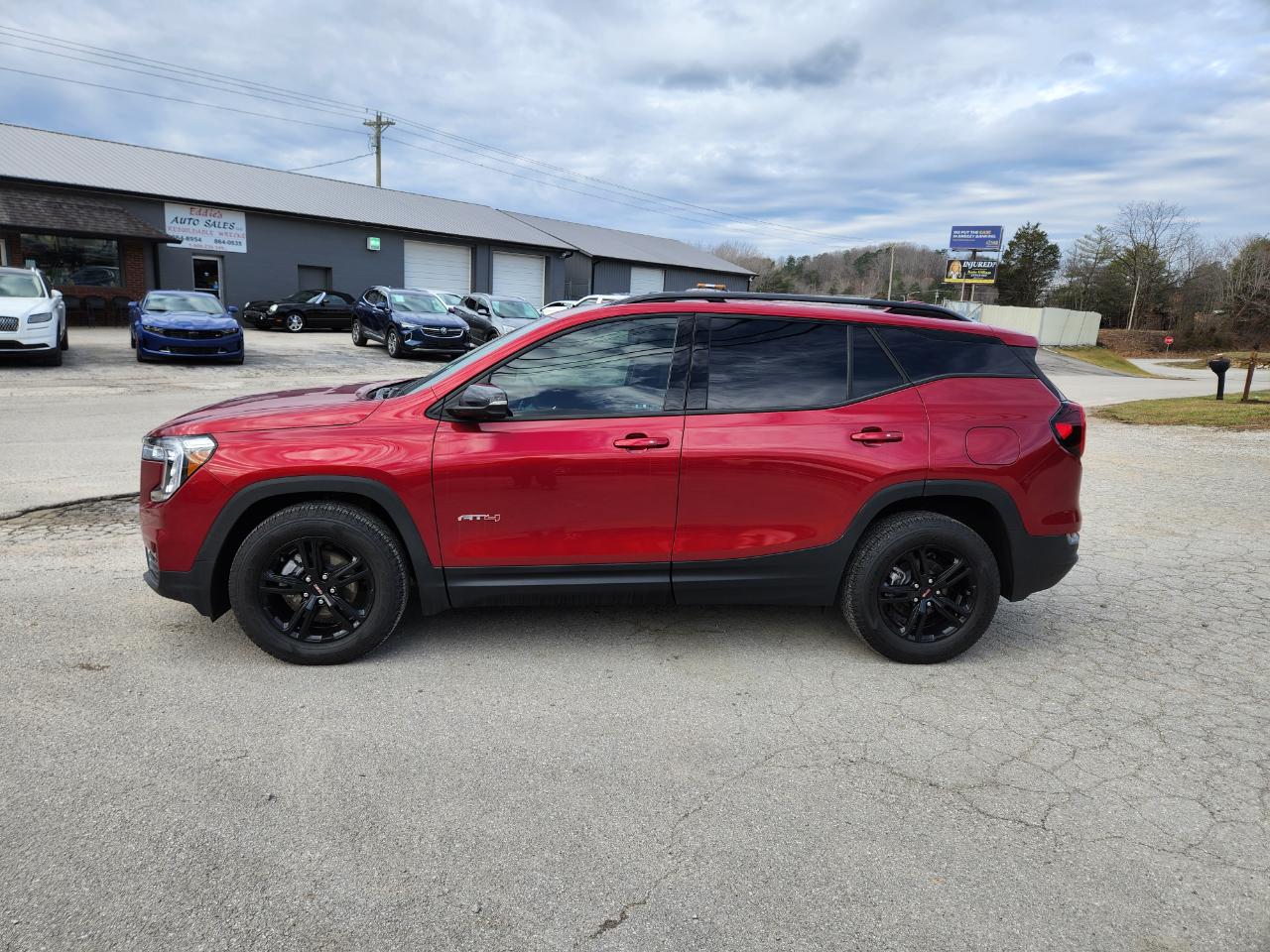 GMC Terrain AWD 4dr AT4 2024