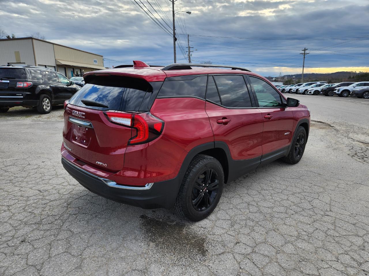 GMC Terrain AWD 4dr AT4 2024