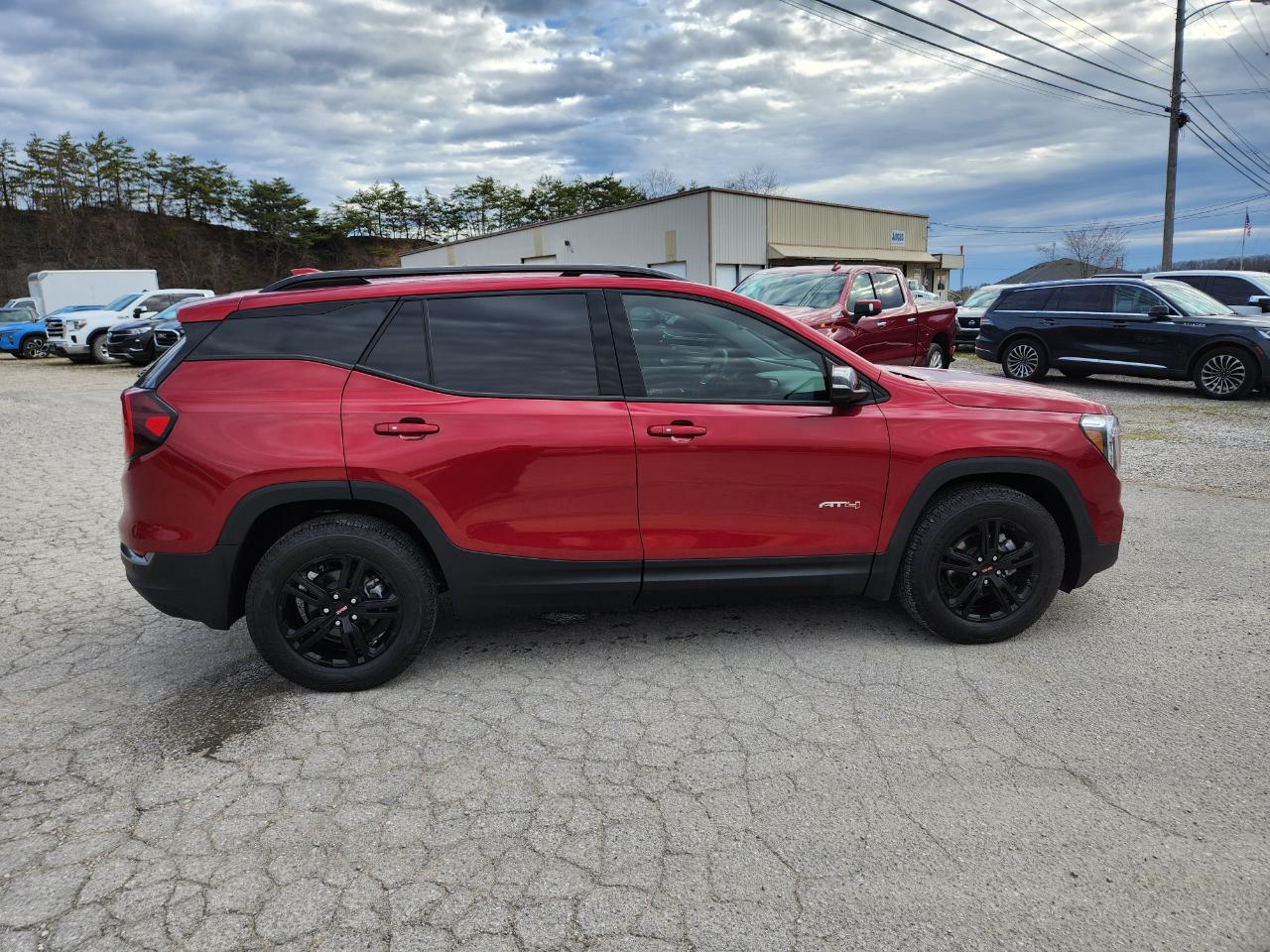 GMC Terrain AWD 4dr AT4 2024