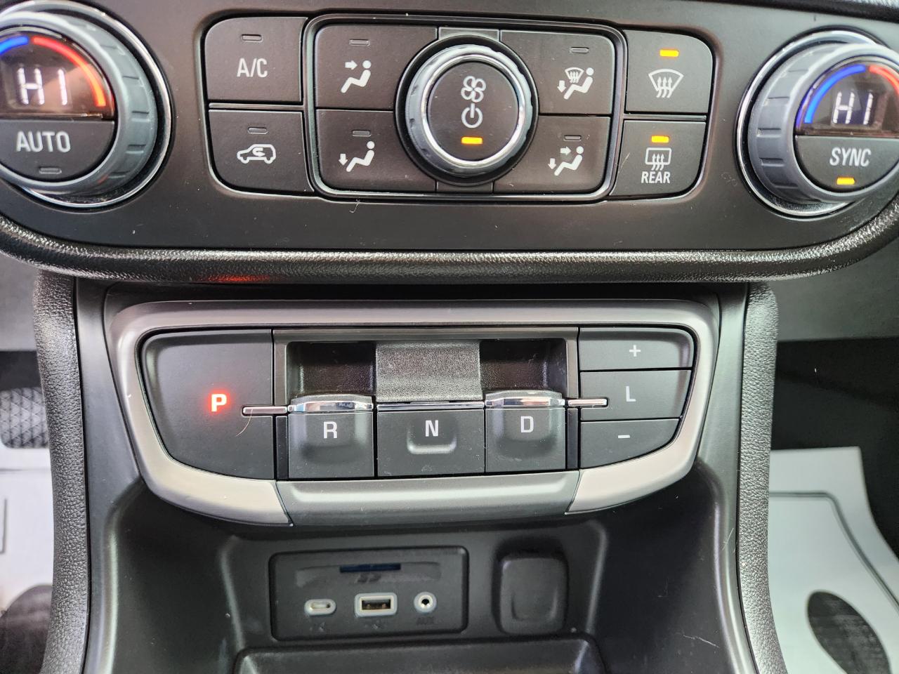 GMC Terrain AWD 4dr AT4 2024