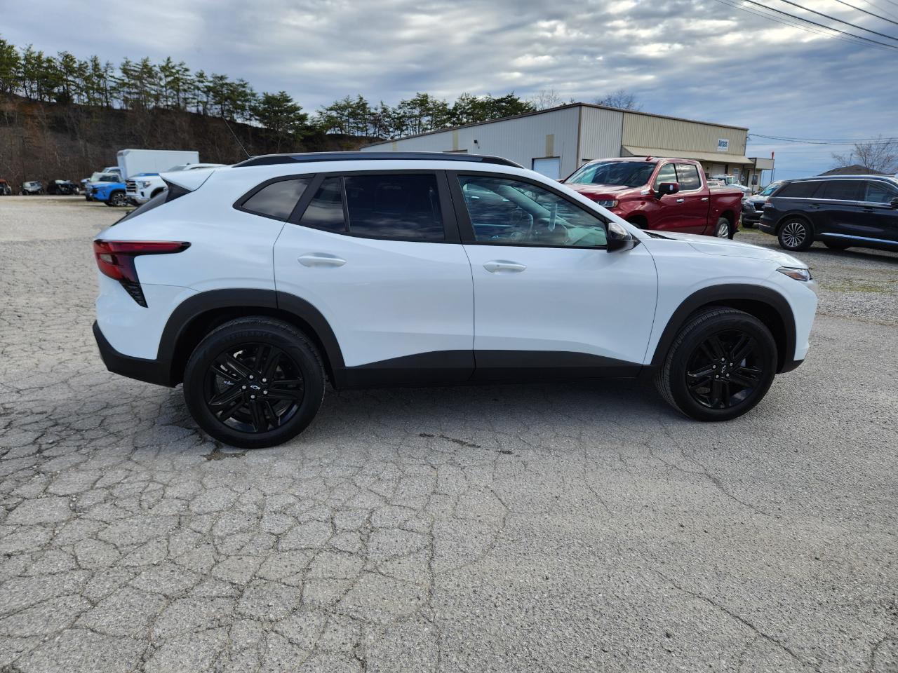 Chevrolet Trax FWD 4dr ACTIV 2025