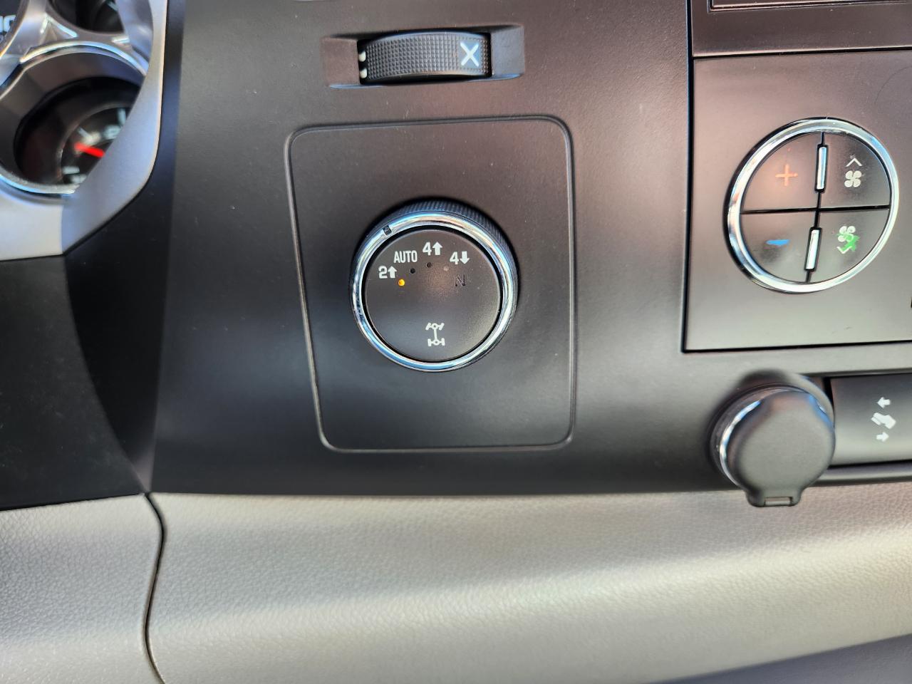 Chevrolet Silverado 1500 4WD Crew Cab 143.5" LT 2013