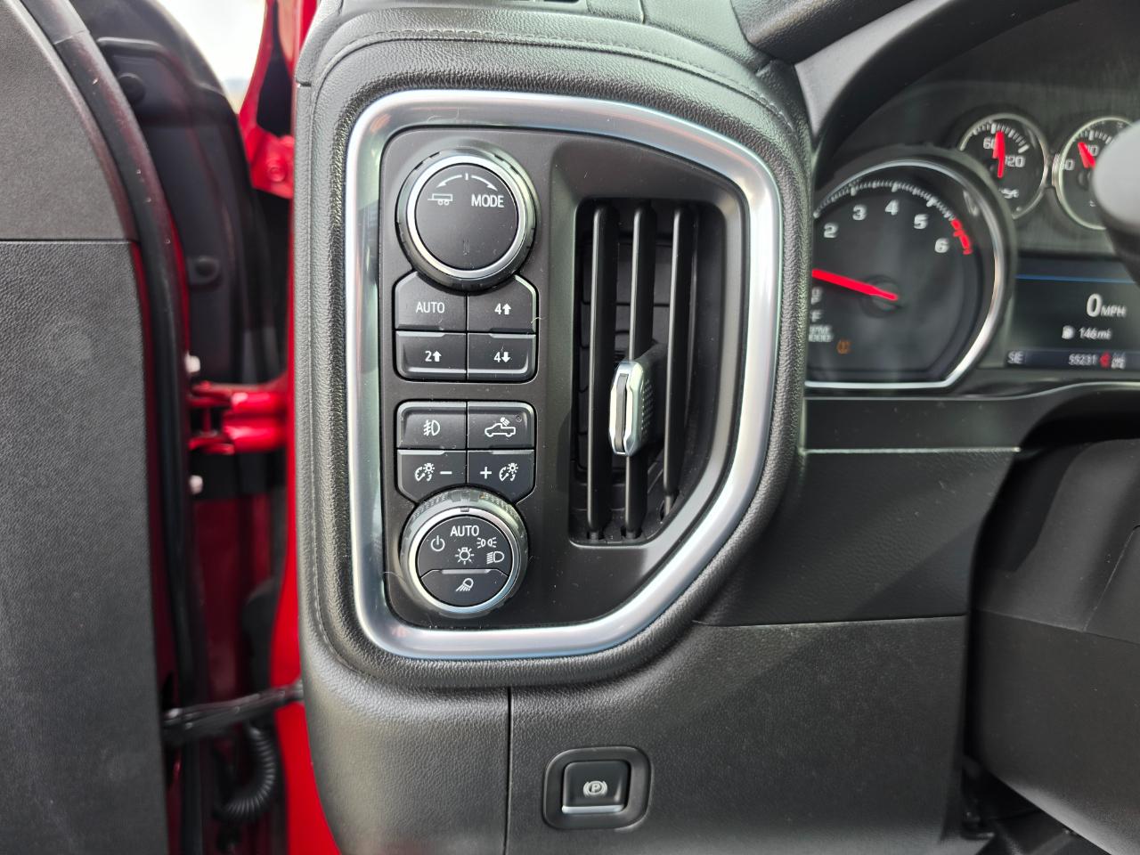 Chevrolet Silverado 1500 4WD Crew Cab 147" LT Trail Boss 2021