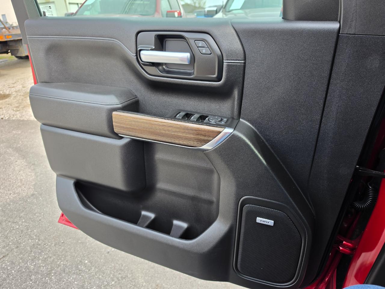 Chevrolet Silverado 1500 4WD Crew Cab 147" LT Trail Boss 2021