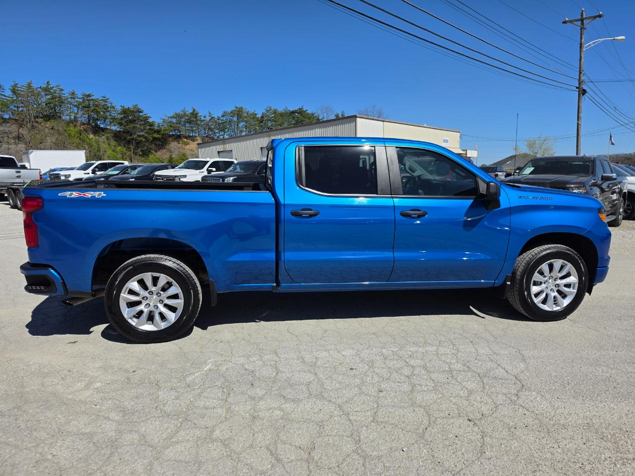 Chevrolet Silverado 1500 4WD Crew Cab 157" Custom 2022