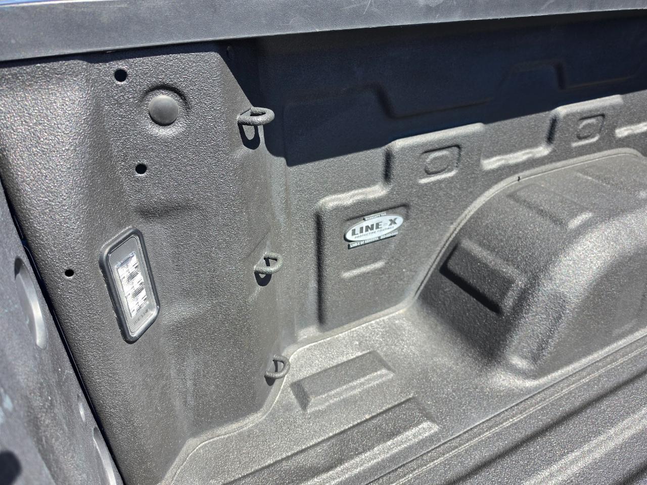 Chevrolet Silverado 1500 4WD Crew Cab 157" Custom 2022