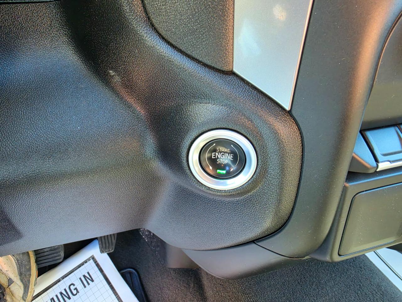 Chevrolet Silverado 1500 4WD Crew Cab 157" Custom 2022