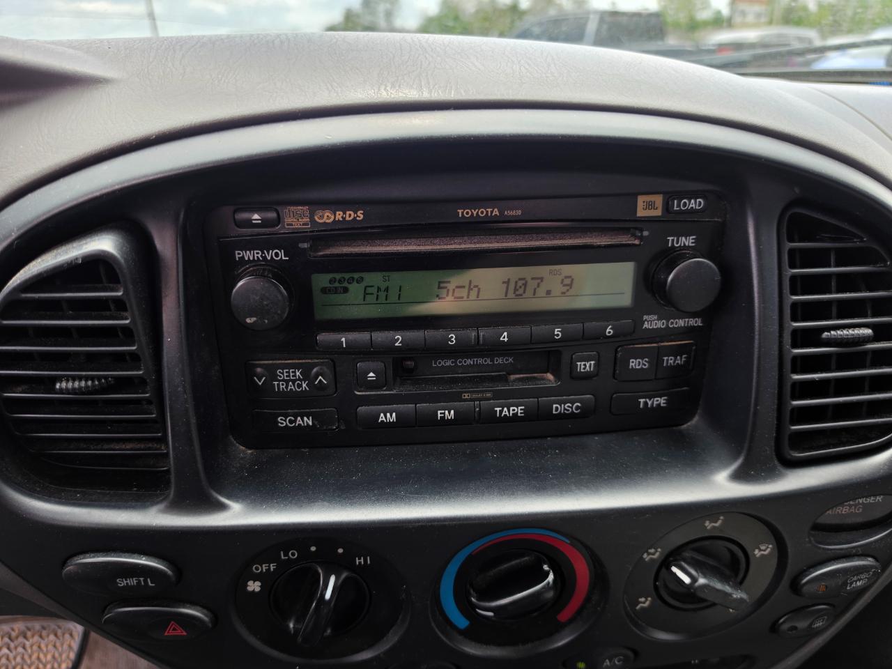 Toyota Tundra DoubleCab V8 SR5 4WD (Natl) 2005