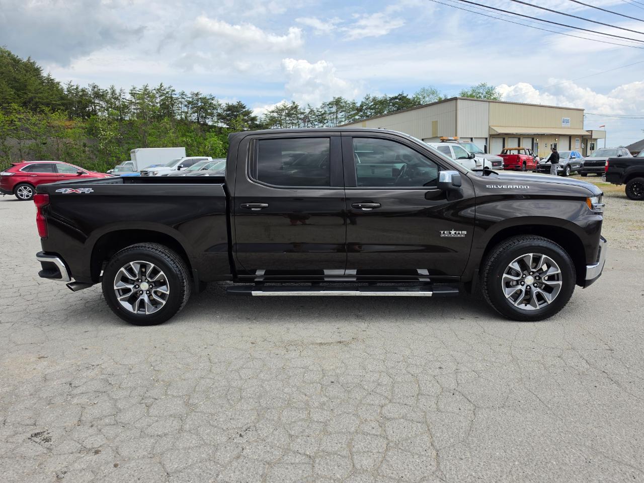 Chevrolet Silverado 1500 4WD Crew Cab 147" LT 2019