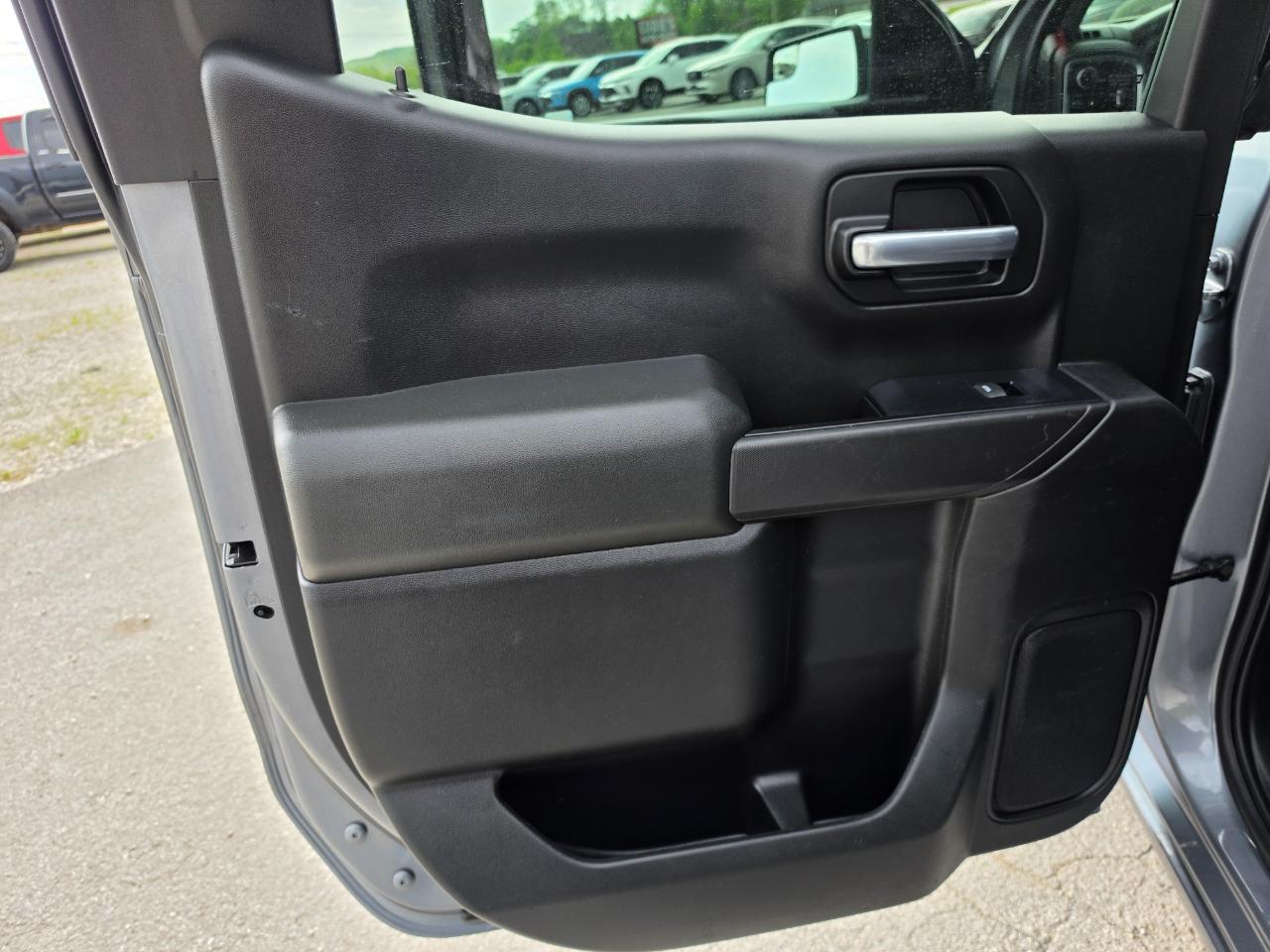 Chevrolet Silverado 1500 4WD Crew Cab 147" LT 2019