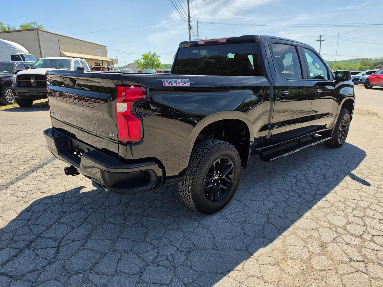 Chevrolet Silverado 1500 4WD Crew Cab 147" LT Trail Boss 2021