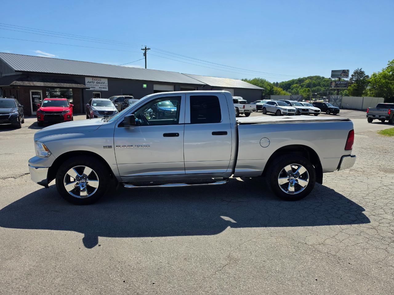 RAM 1500 4WD Quad Cab 140.5" ST 2011