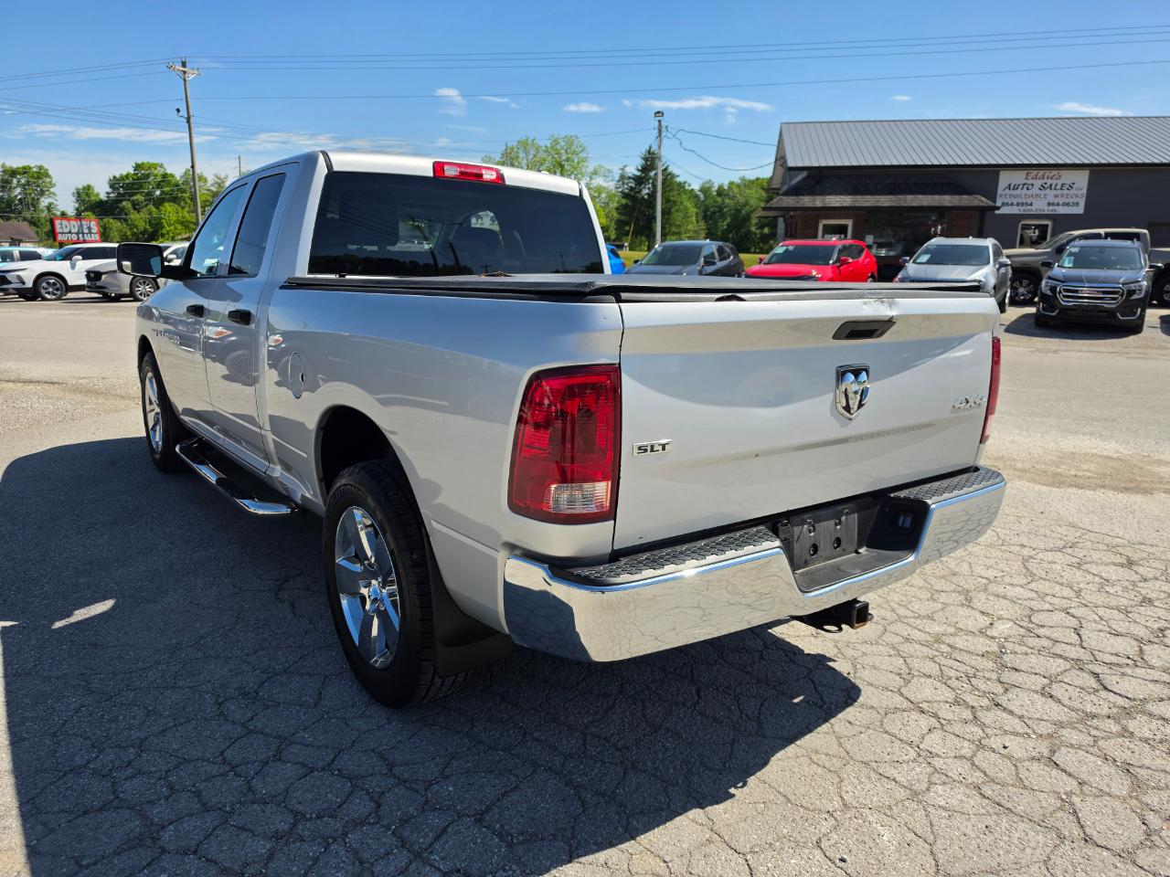 RAM 1500 4WD Quad Cab 140.5" ST 2011