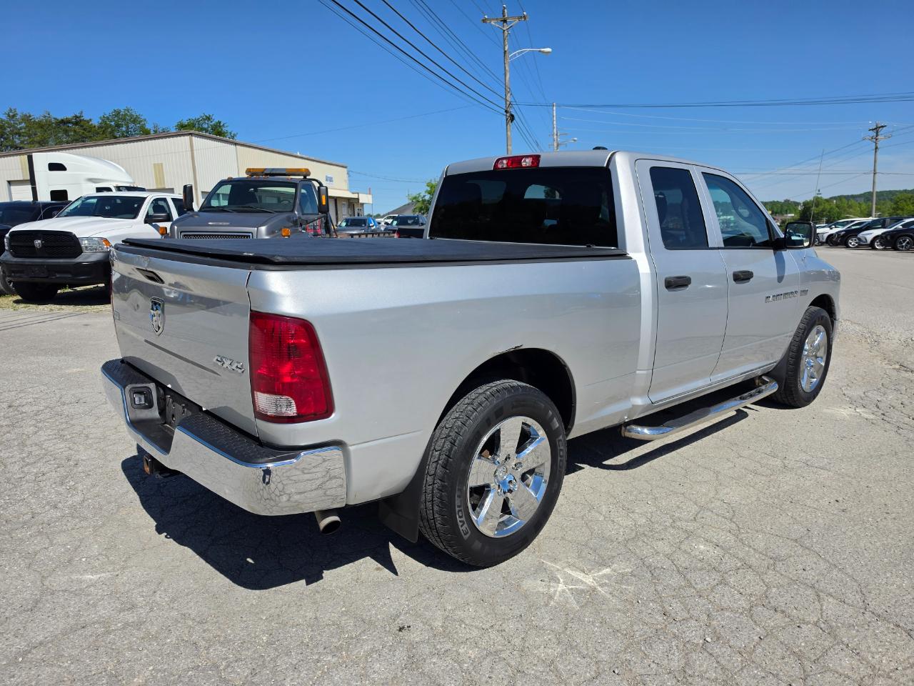 RAM 1500 4WD Quad Cab 140.5" ST 2011
