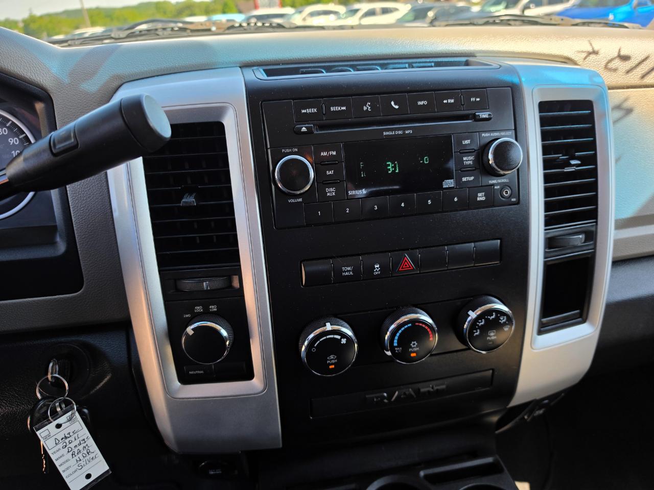 RAM 1500 4WD Quad Cab 140.5" ST 2011