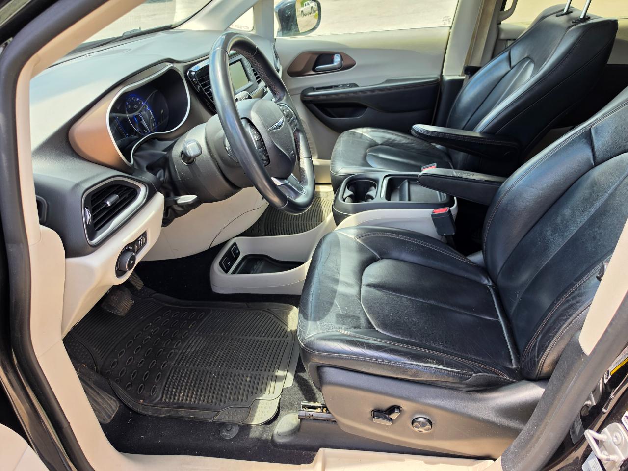 Chrysler Pacifica Touring-L FWD 2017