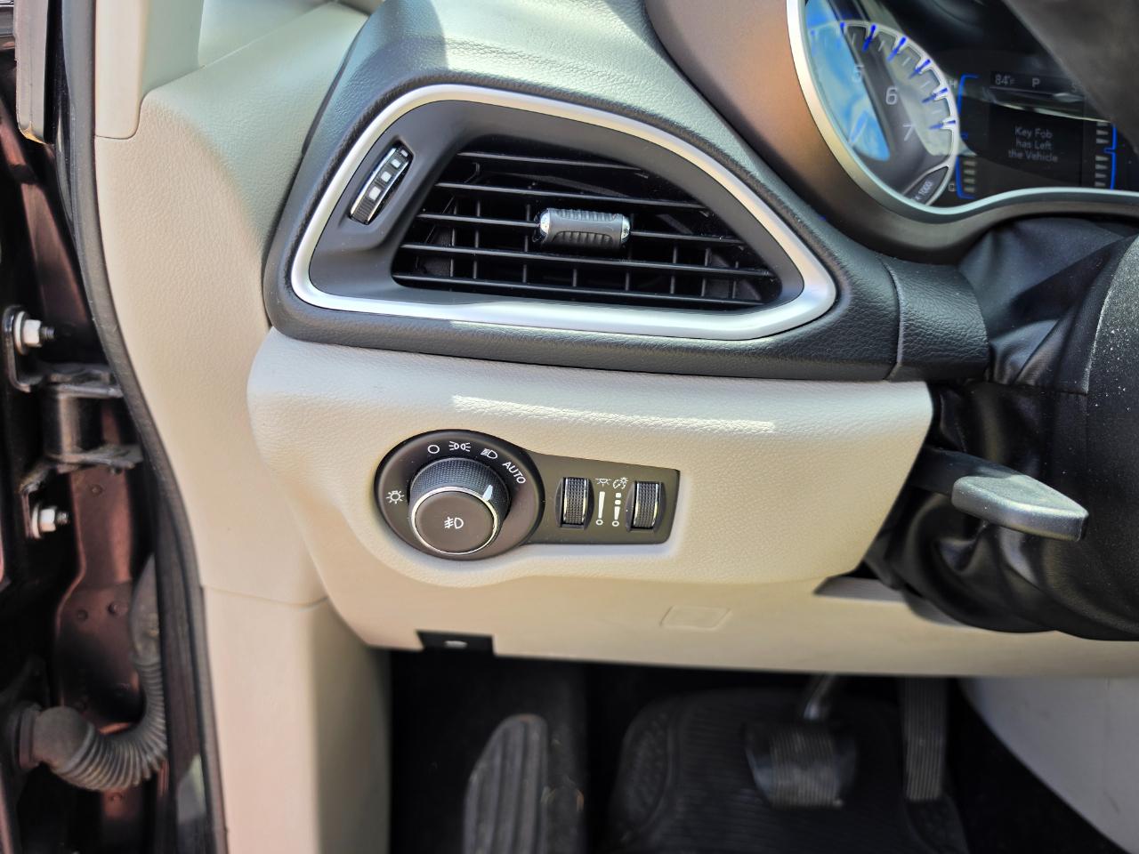 Chrysler Pacifica Touring-L FWD 2017
