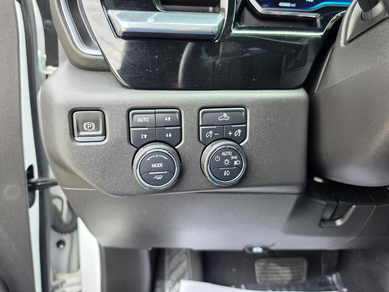 Chevrolet Silverado 1500 4WD Crew Cab 147" LT Trail Boss 2022