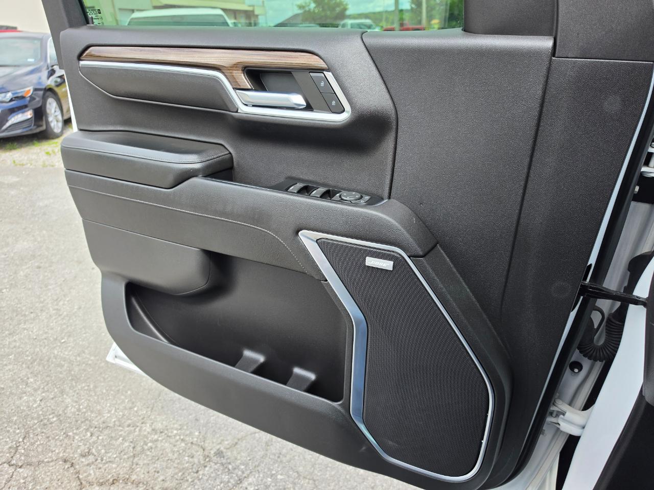 Chevrolet Silverado 1500 4WD Crew Cab 147" LT Trail Boss 2022
