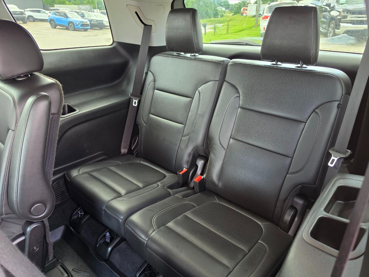 GMC Acadia FWD 4dr SLT 2023