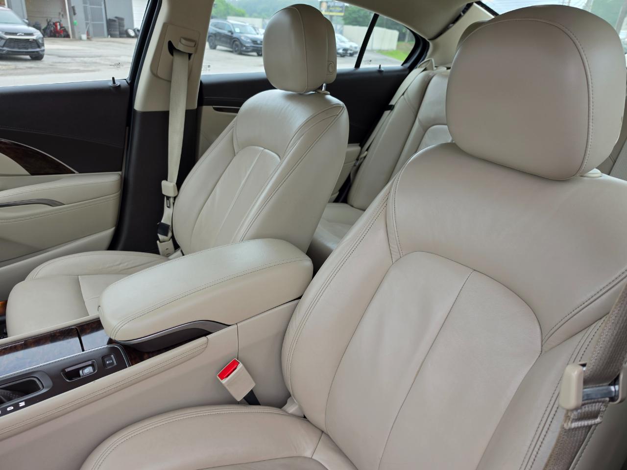Buick LaCrosse 4dr Sdn Leather FWD 2014