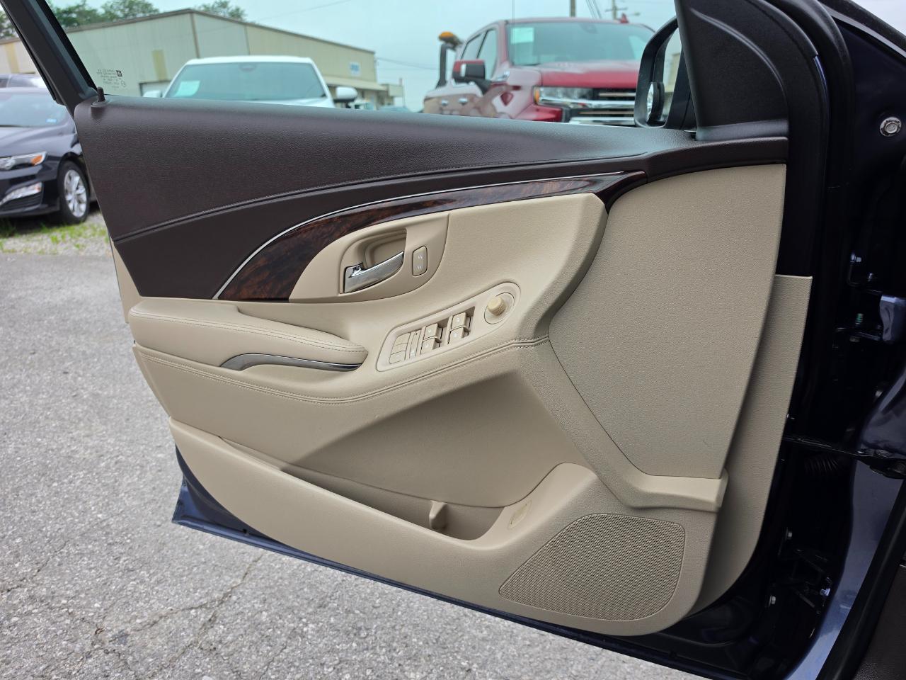 Buick LaCrosse 4dr Sdn Leather FWD 2014