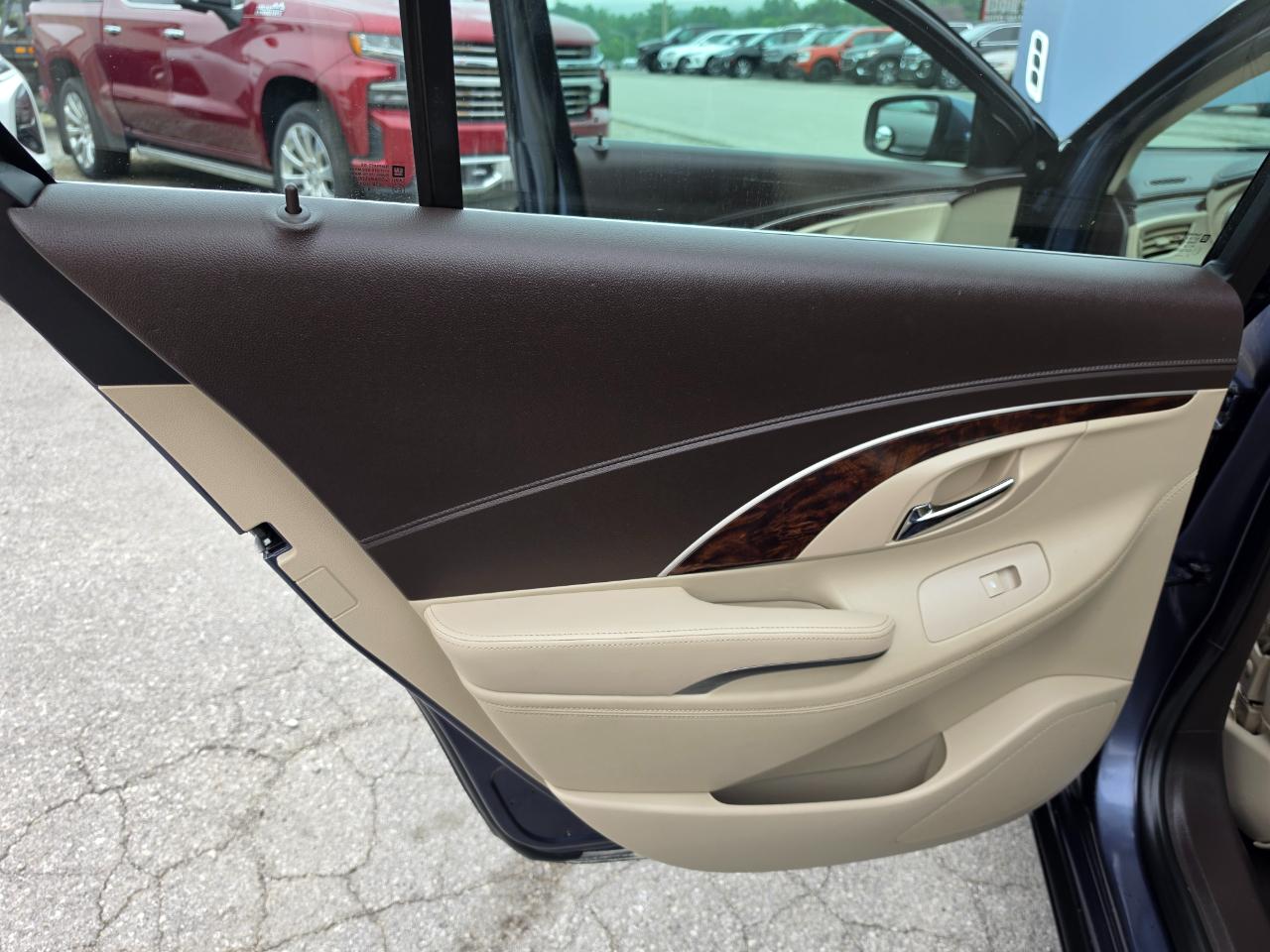 Buick LaCrosse 4dr Sdn Leather FWD 2014