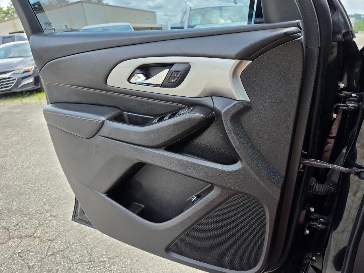 Chevrolet Traverse FWD 4dr LT Cloth w/1LT 2018