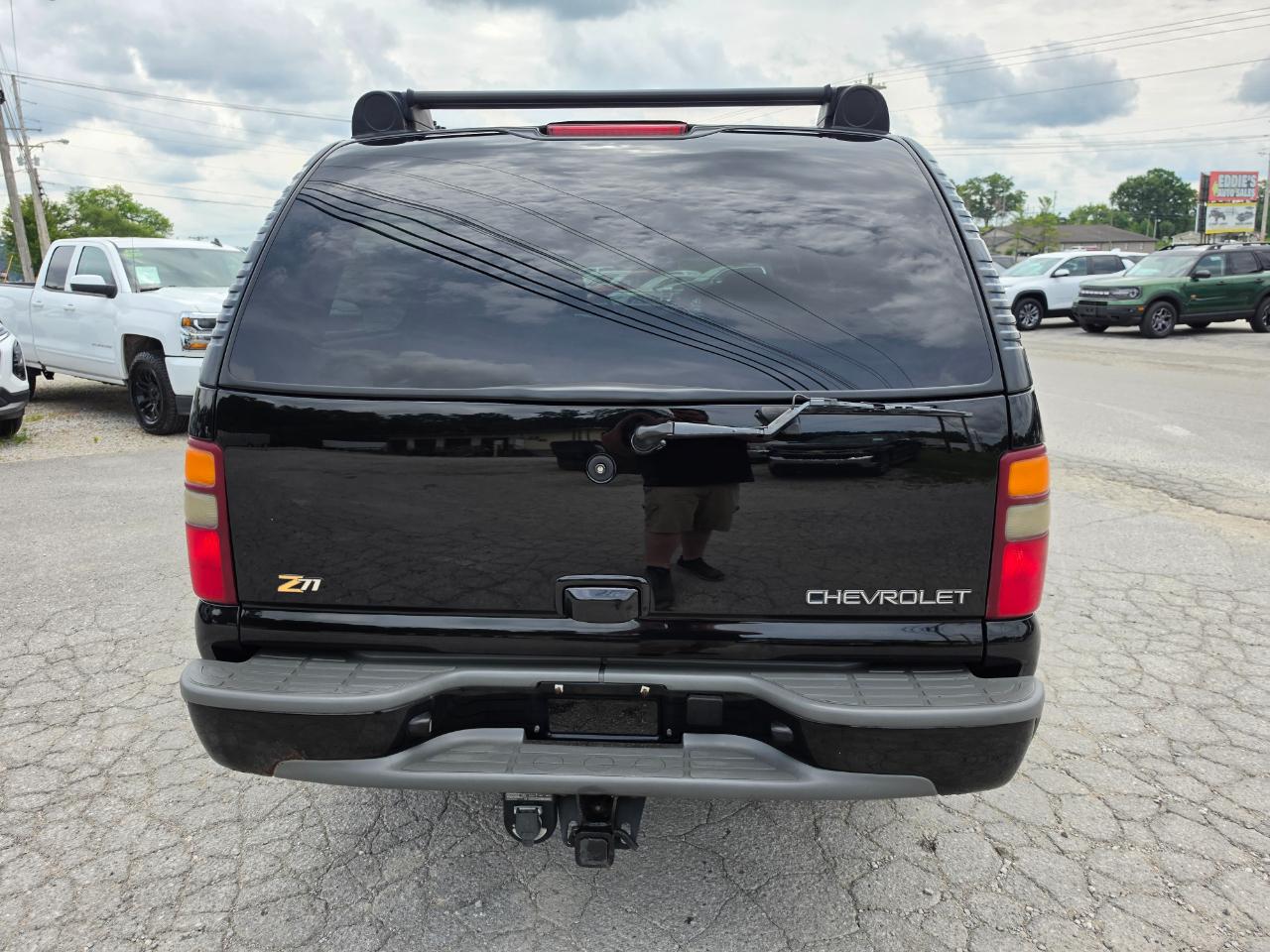 Chevrolet Suburban 4dr 1500 4WD Z71 2002