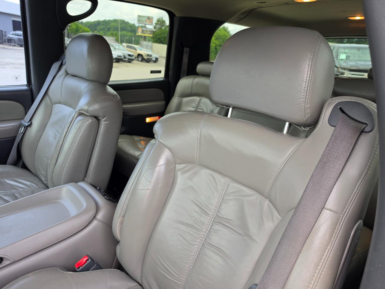 Chevrolet Suburban 4dr 1500 4WD Z71 2002