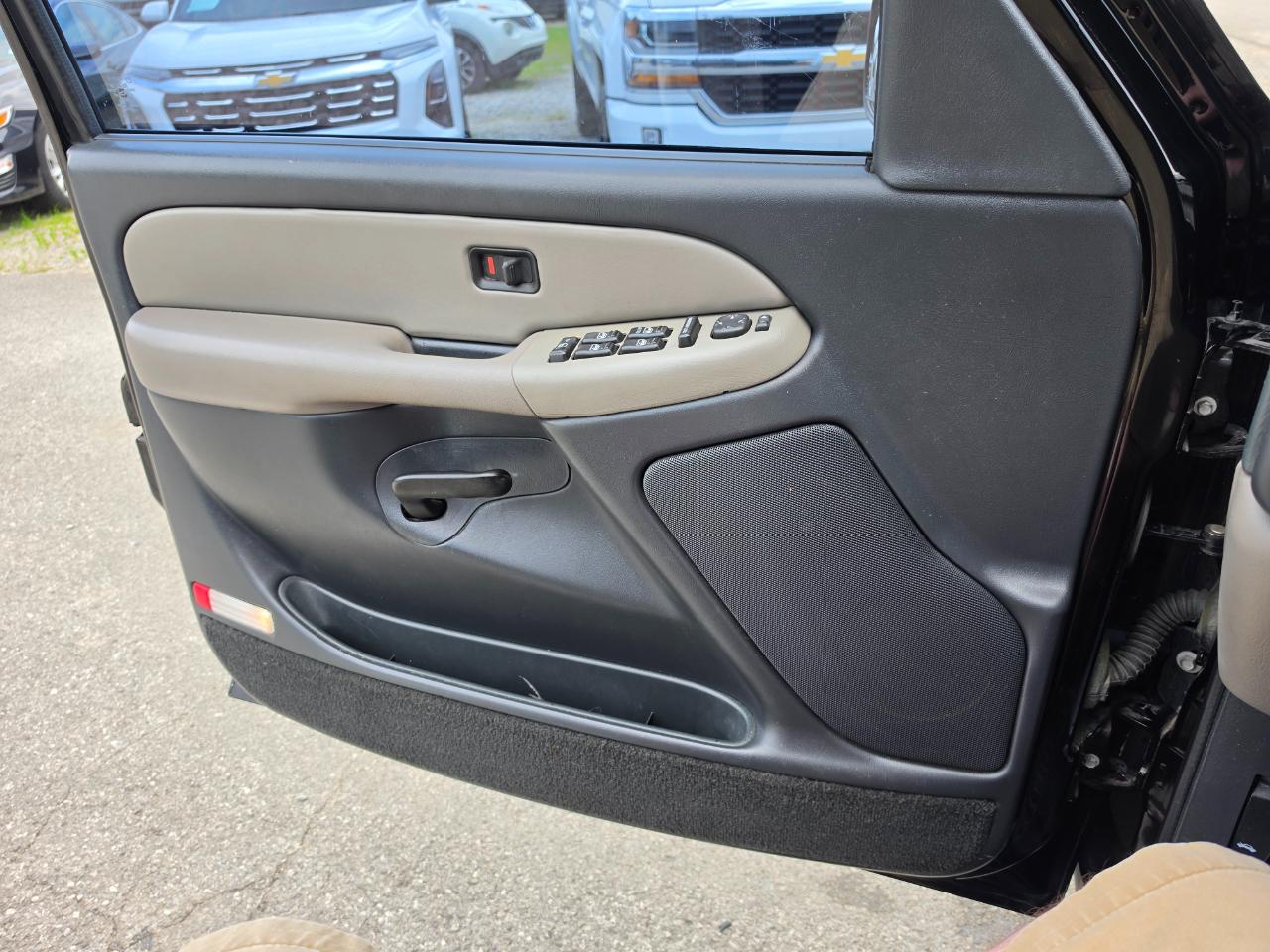 Chevrolet Suburban 4dr 1500 4WD Z71 2002