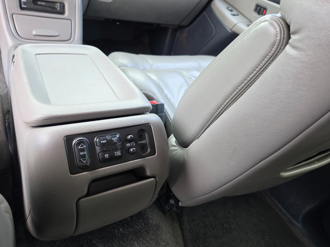 Chevrolet Suburban 4dr 1500 4WD Z71 2002