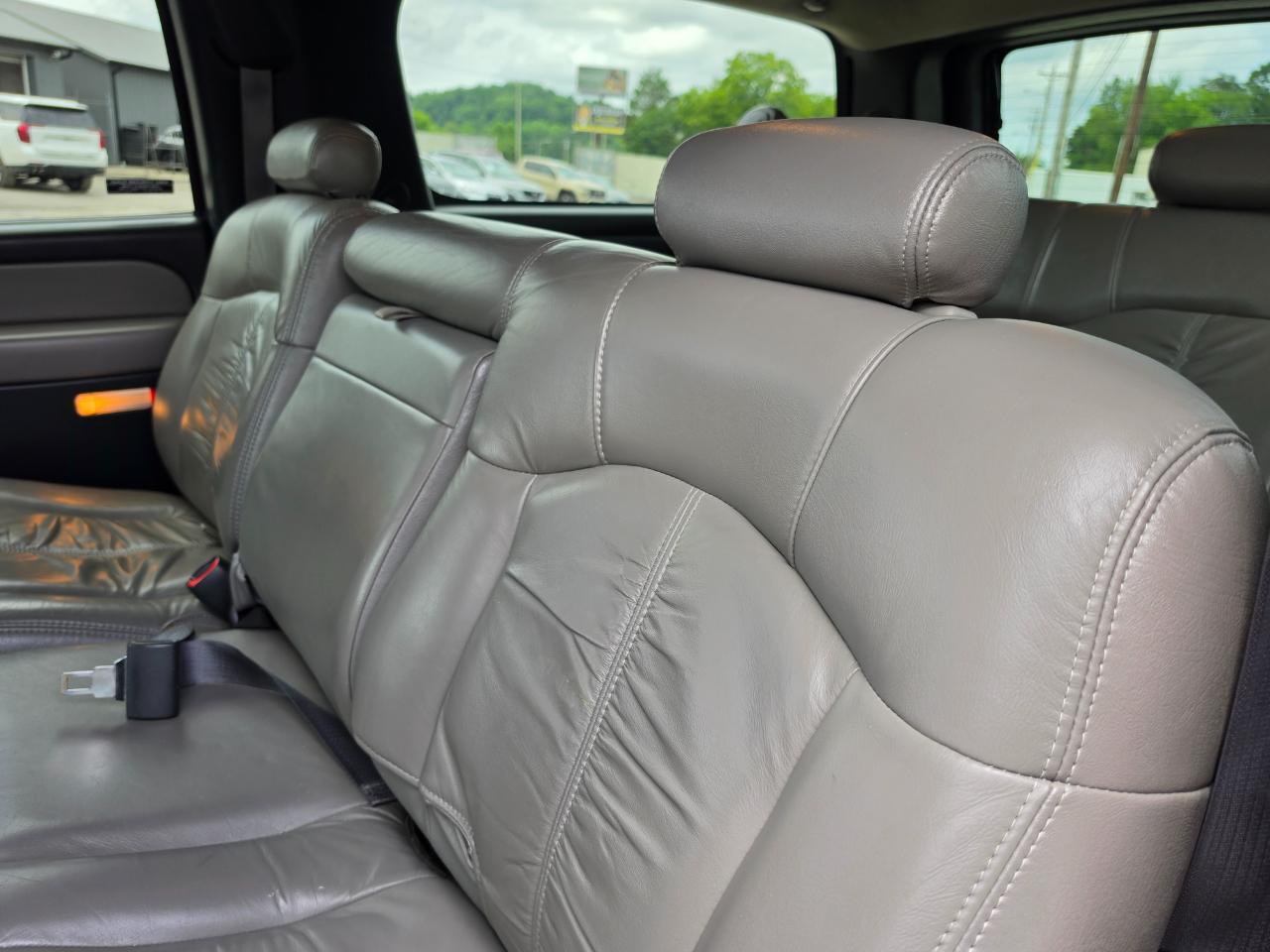 Chevrolet Suburban 4dr 1500 4WD Z71 2002