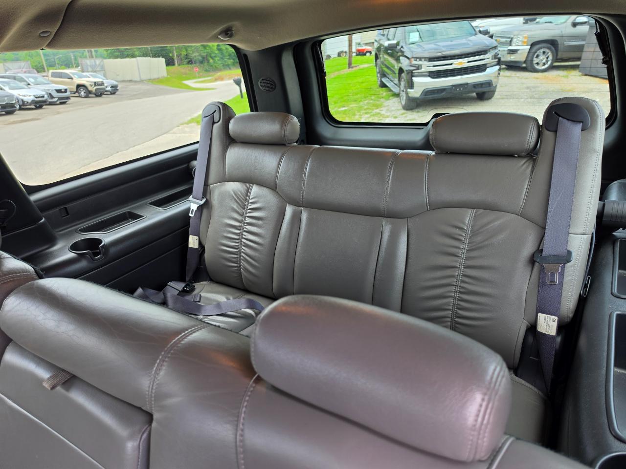 Chevrolet Suburban 4dr 1500 4WD Z71 2002