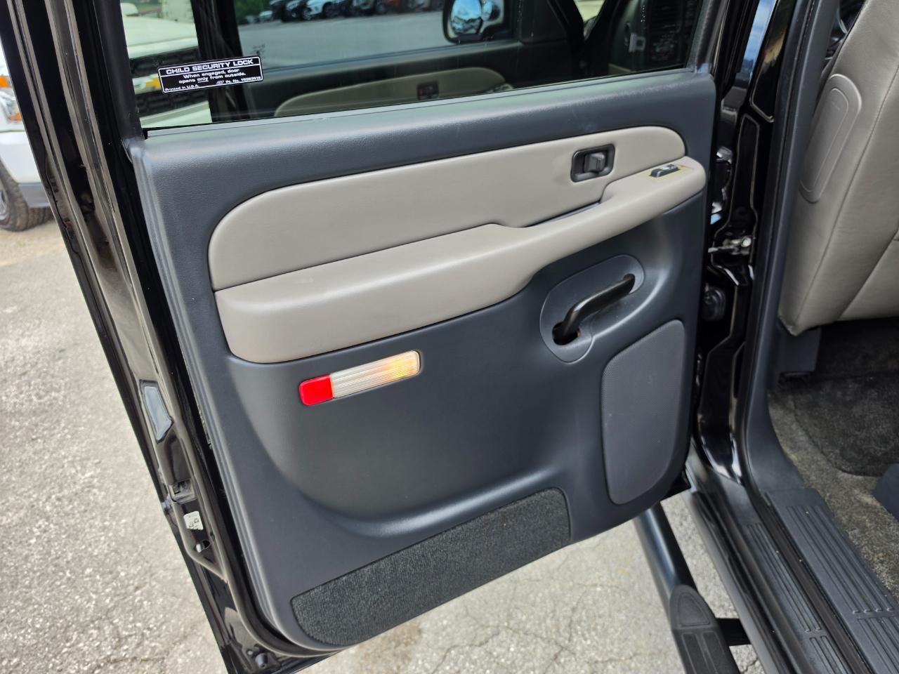 Chevrolet Suburban 4dr 1500 4WD Z71 2002